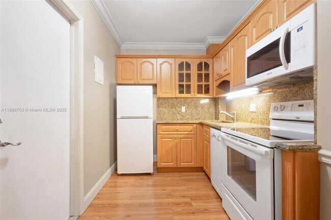 Photo - 2424 SE 17th St Unidad 207B
