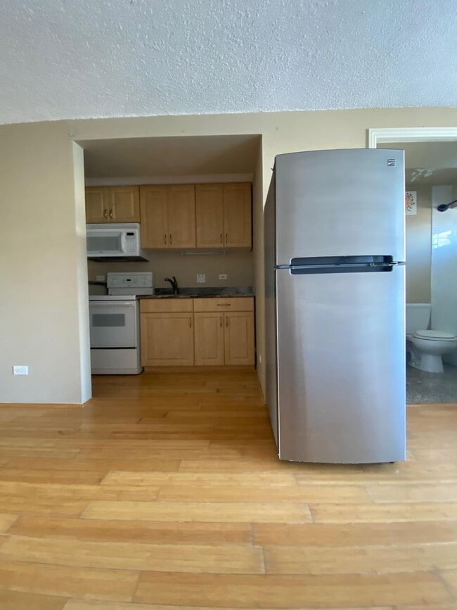 Photo - Furnished Studio at Regency Tower * Parking * AC Unit 4004