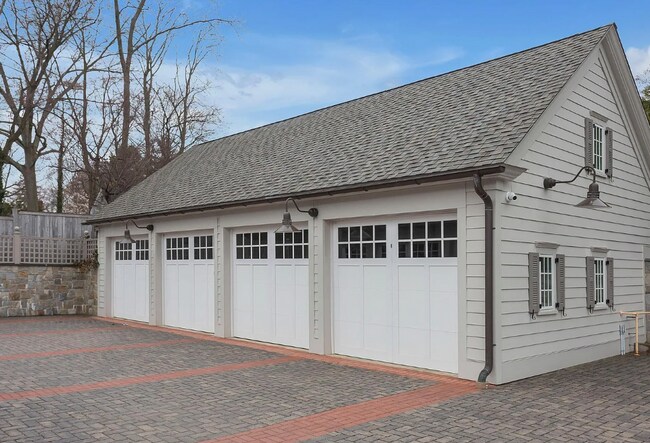 745 Boston Post Road