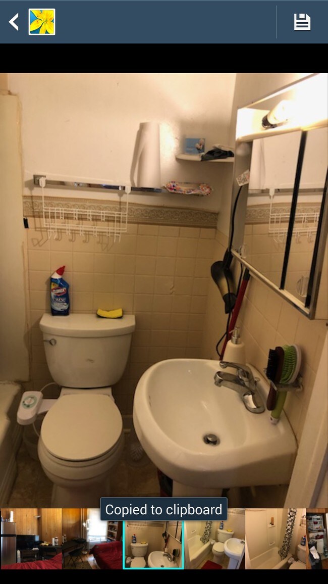 Building Photo - 83 S Lake Ave Unit 2