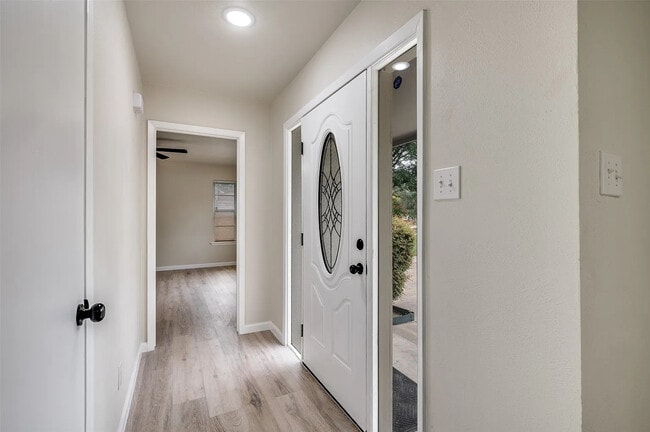 Photo - 9704 Leland Ln