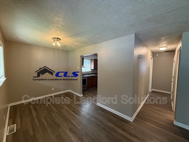 Photo - 2906 E Haythorne Ave