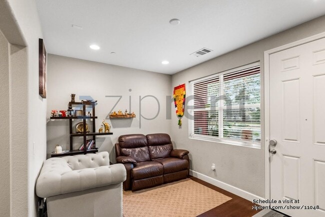 Photo - 5525 Great Oaks Pky