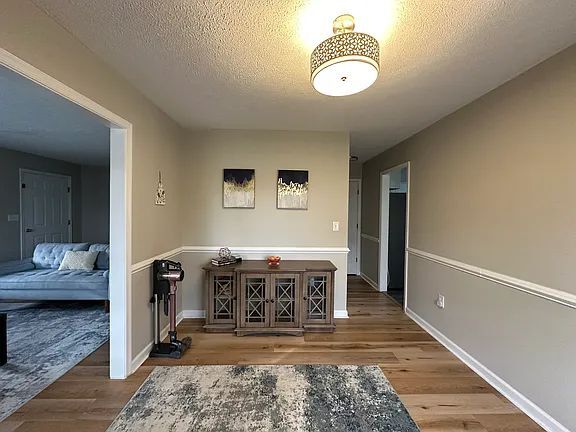 Photo - 2013 Mosley St