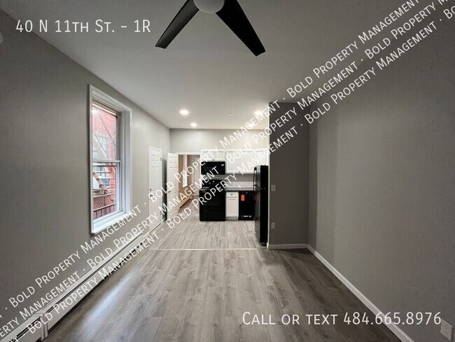 Building Photo - 40 N 11th St Unit 1R Rental