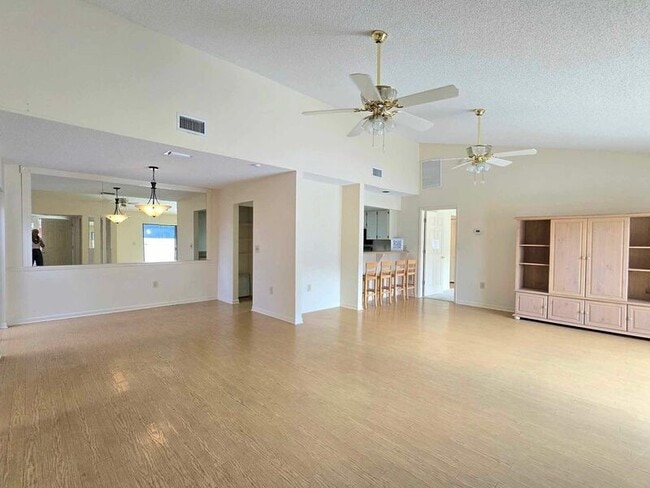 1880 N Crystal Lake Dr Unit 62