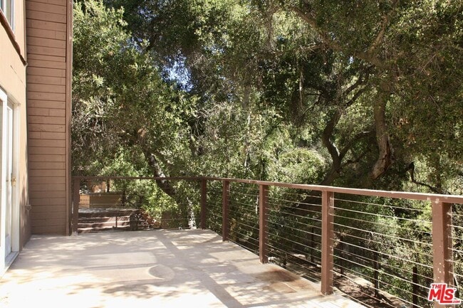 1578 Topanga Skyline Dr