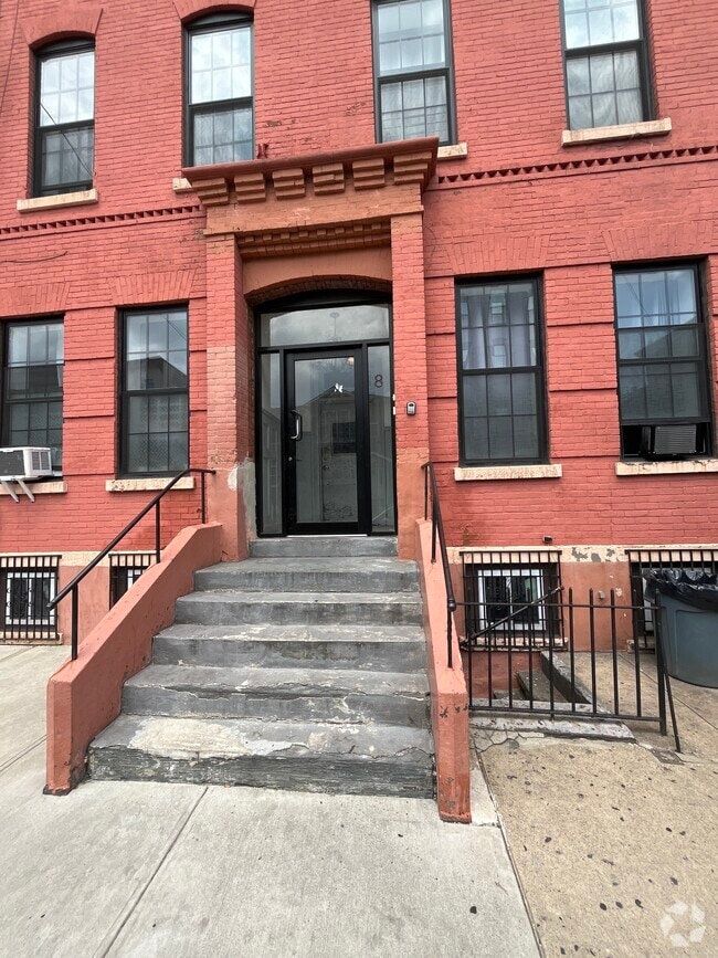 Building Photo - 9 Saint Pauls Ave Unit 4R Rental