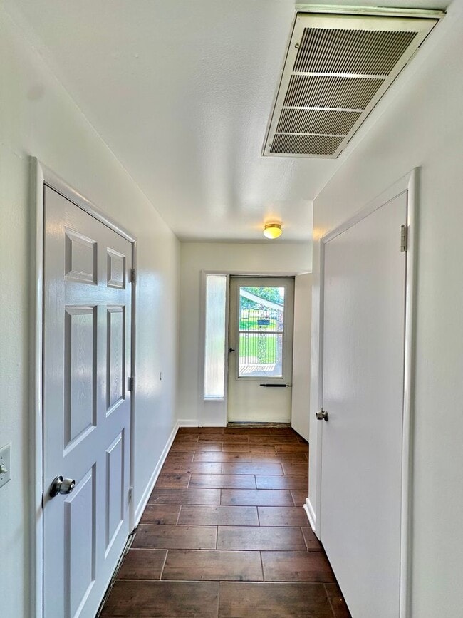 Photo - 3 BED 2 BATH-Longview Acres 2nd