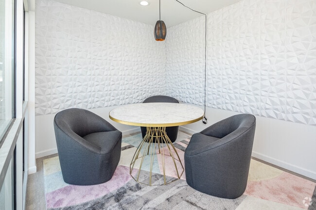 Estudio de podcast - Sohana Apartments