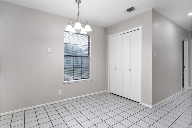 927 W Formosa Blvd