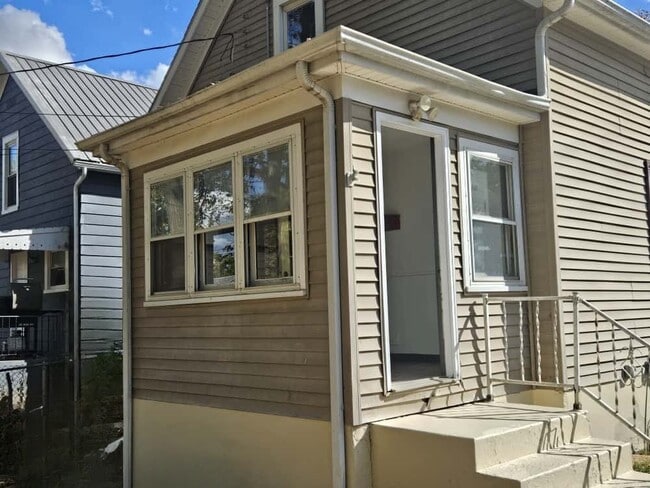 Photo - 1514 High St