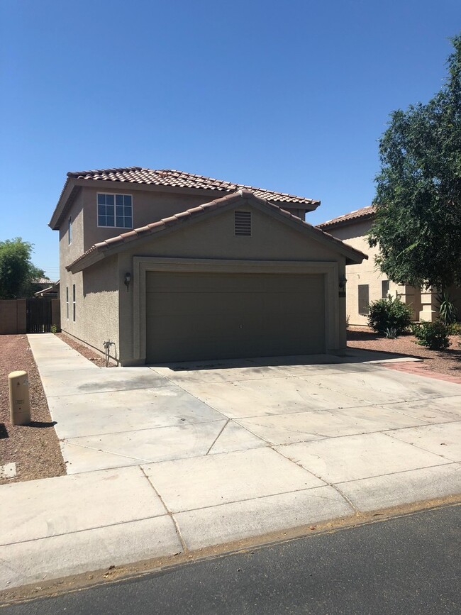 2 story 4 bedroom home- El Mirage - 2 story 4 bedroom home- El Mirage