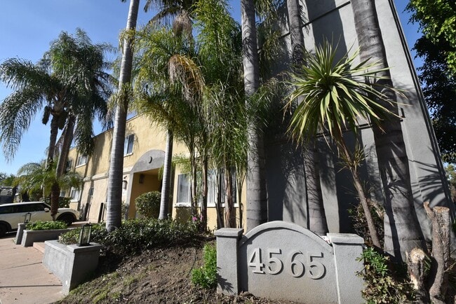 Photo - 4565 Hazeltine Ave Apartment Unit 208