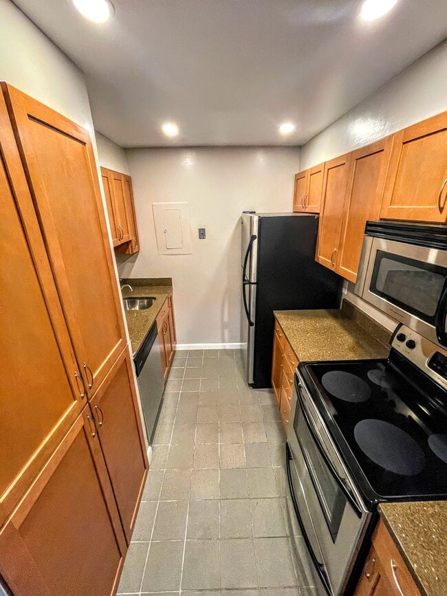 Photo - 1140 23rd St NW Unit 1