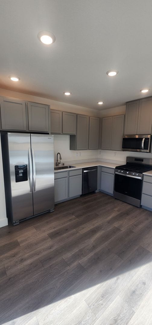 Newer home in Sparks! - Newer home in Sparks!