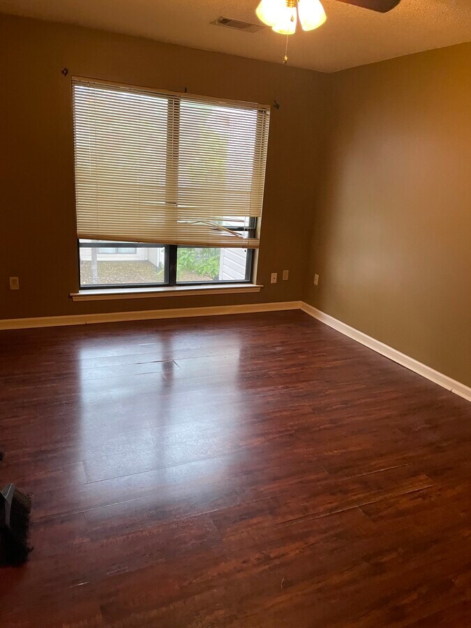 Photo - 5654 Encino Cv Unit 5654 Encino