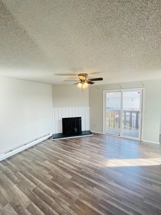 Building Photo - 4515 s Puget sound ave Unit 3 Rental