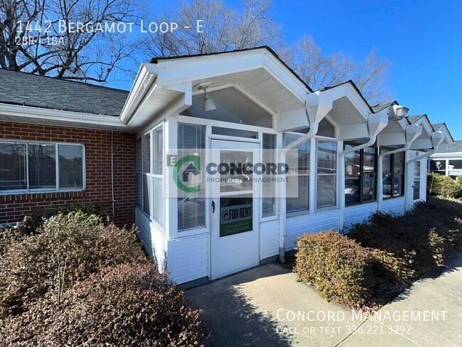 Building Photo - 1442 Bergamot Loop Unit E