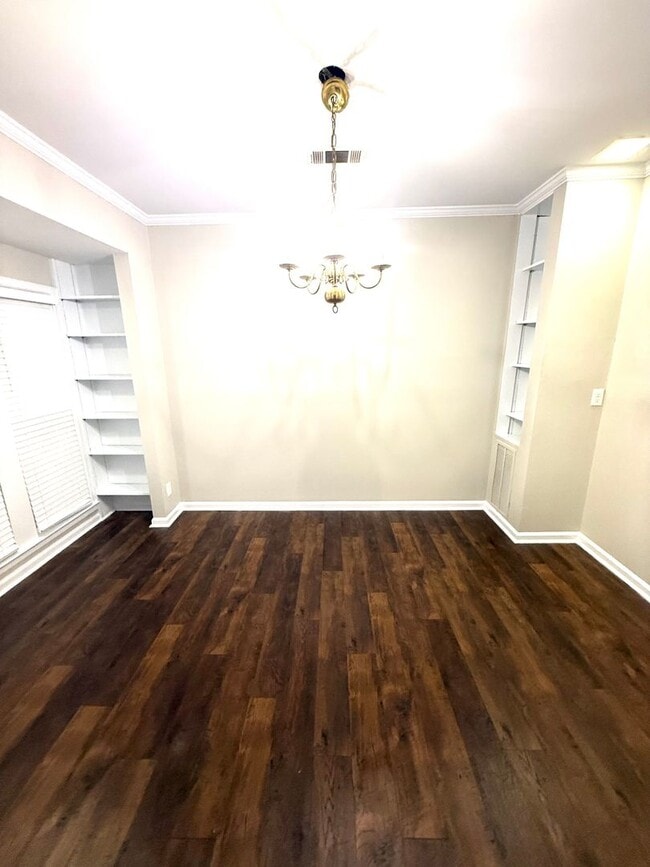 Photo - ** 4 Bed 3 Bath located Cloverdale ** Call 334-366-9198 to schedule a self-tour
