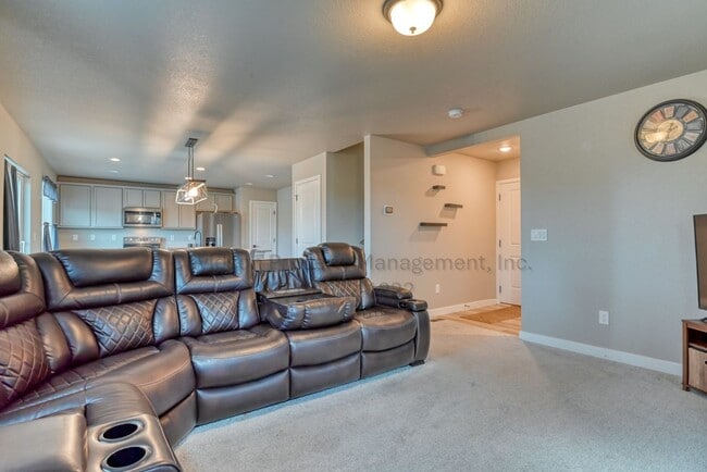 Photo - Gorgeous 3 Bedroom House Located in Lorson...