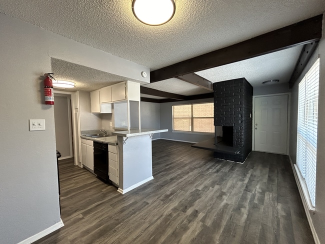 El Jardin Apartments