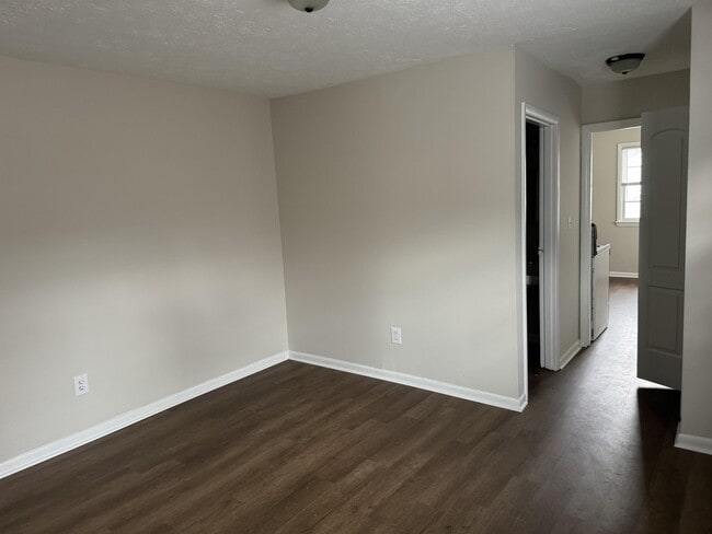 Photo - 173 E 7th St