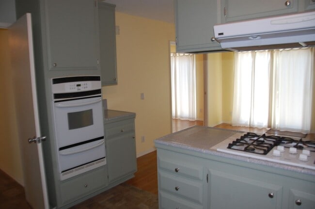 Photo - Large Home Near Magnolia Shopping Center