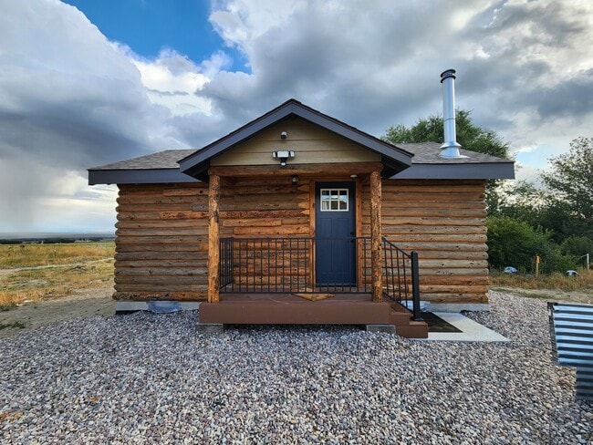 Building Photo - 94 Cliff Dr Unit Cliff cabin Rental