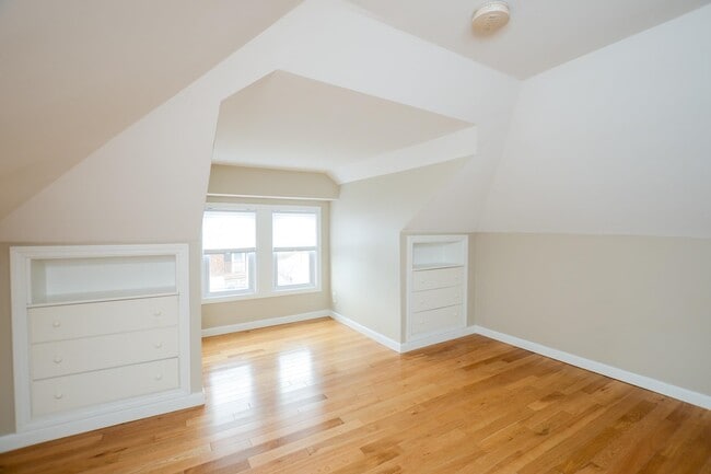 Photo - 32 Gilman St Unit 2, 2nd Floor