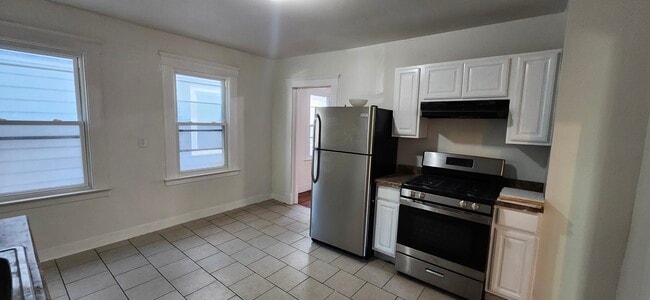 Photo - 1655 State St Unit 1F