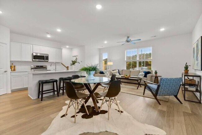 Photo - 3-bedroom Townhome