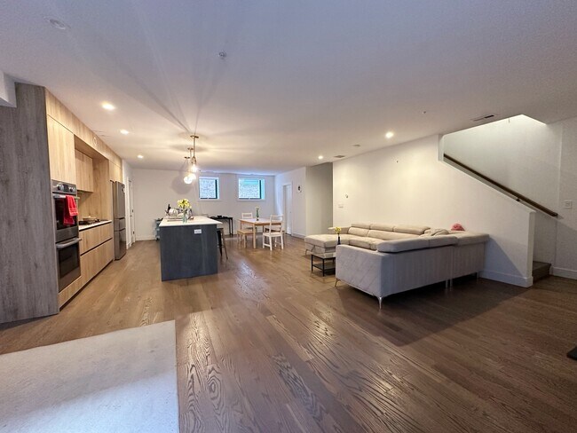 Photo - 4840 S Dorchester Ave