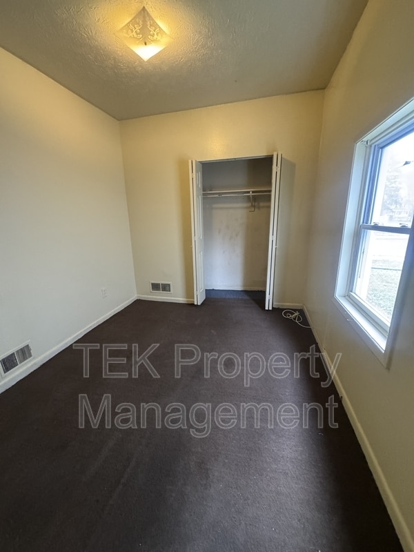 Photo - 1010 Clifford Ave