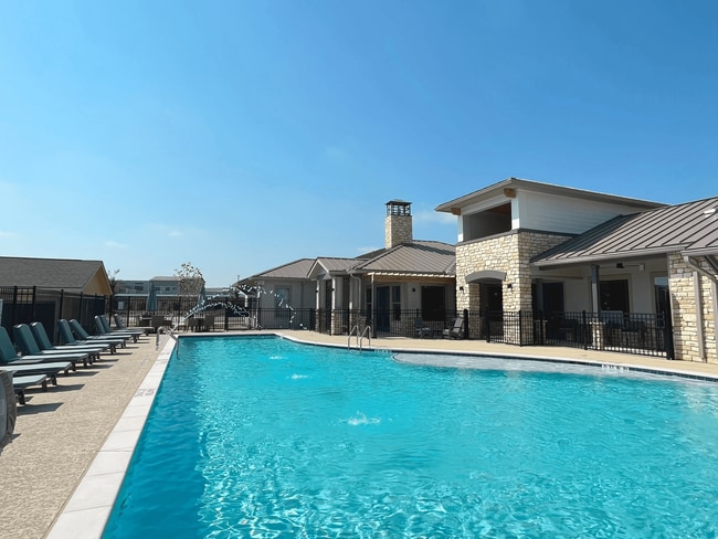 Photo - The Lantana Apartments