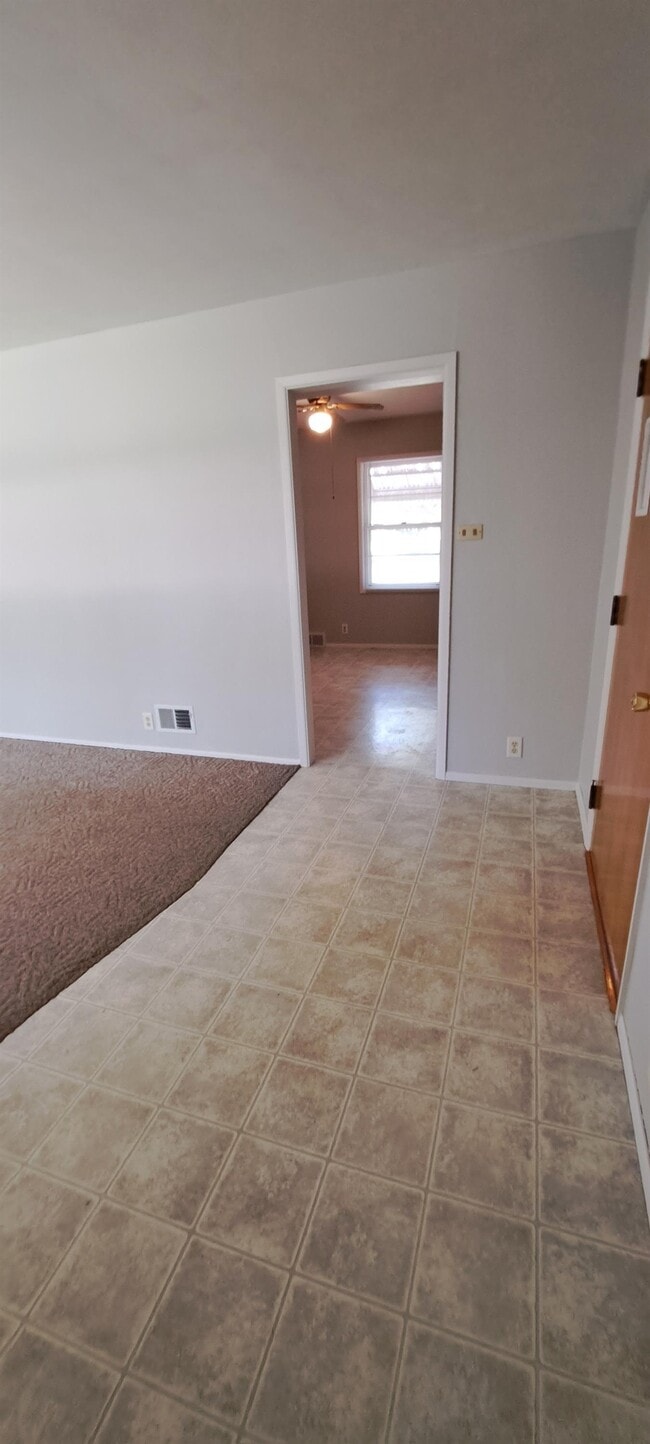 Photo - 1214 S Saxby Ave