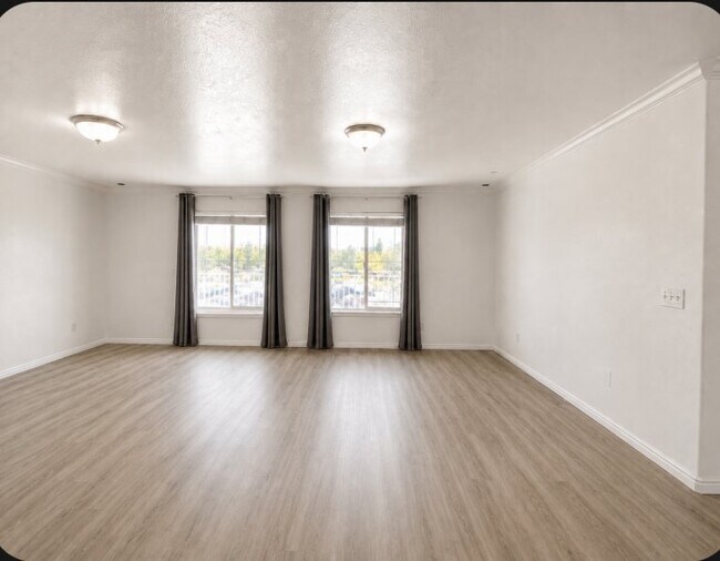 Photo - 3561-3585 E Rock Creek Rd Unit Apt E6