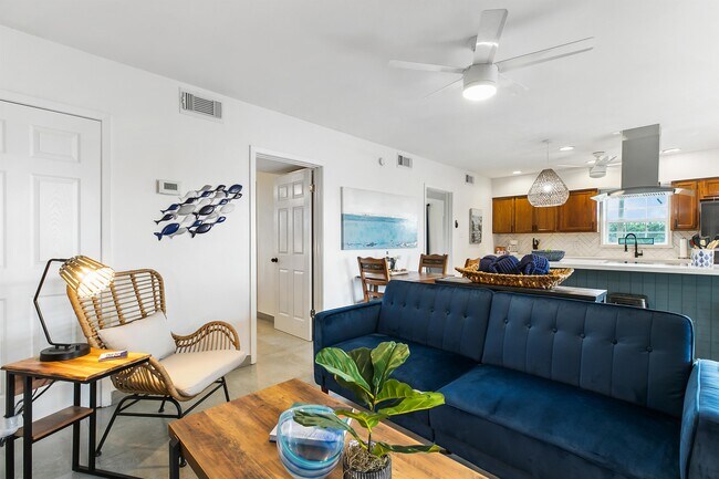 Photo - 113 W Sunny Isle Dr