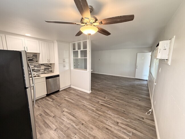 Photo - 5498 Carlson Dr