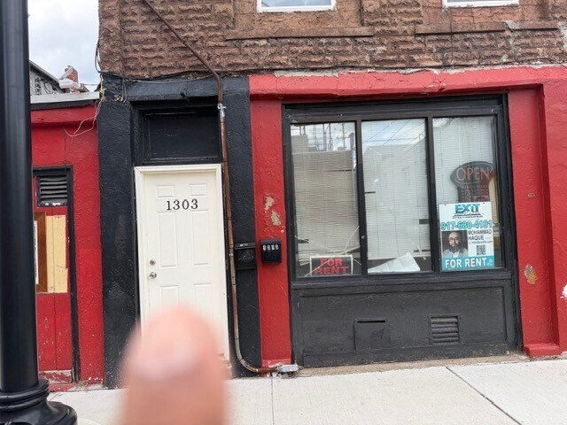 Photo - 1303 Monroe St