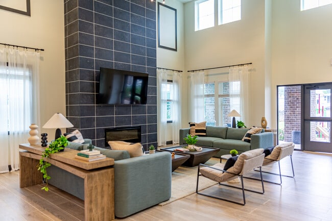 Community Gathering Room - Brentwood Commons Rental