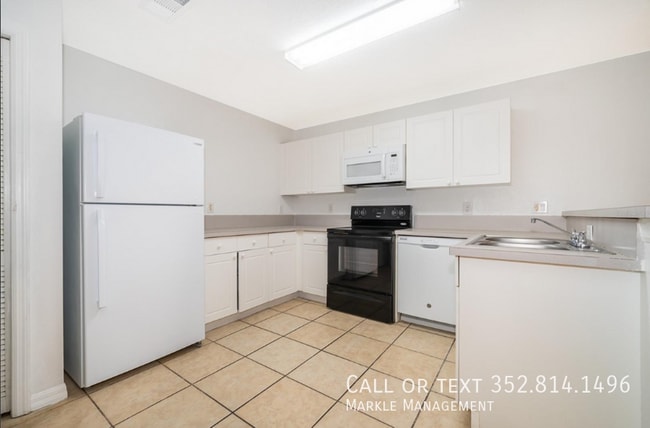 Photo - 8831 Grand Palms Cir