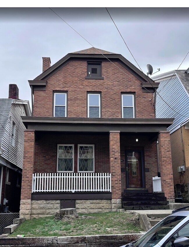 Building Photo - 418 Carl St