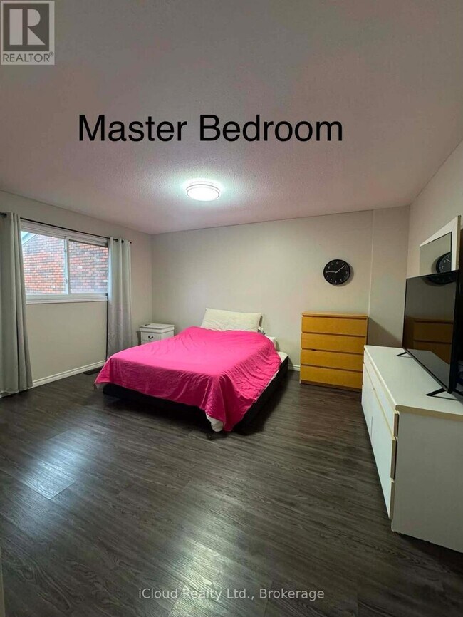 Photo - 100 Brownleigh Ave