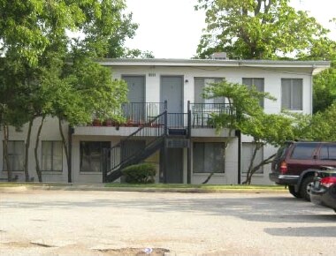 Photo - 1400-1402 W Hickory St Apartments