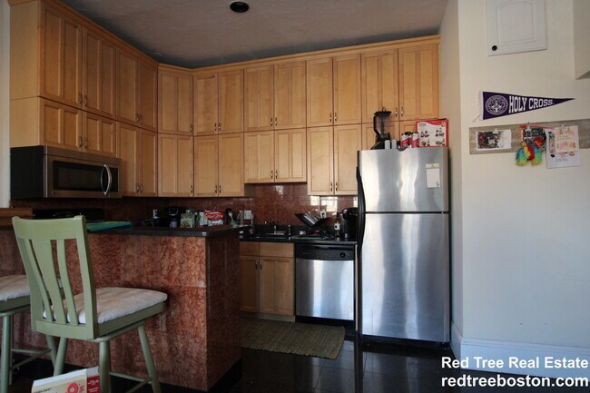 Photo - 1689 Beacon St Unit 2