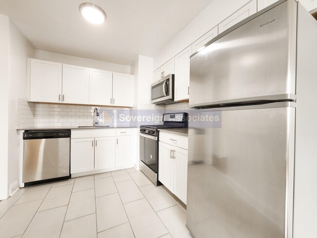 Photo - 3333 Broadway Unidad D2C