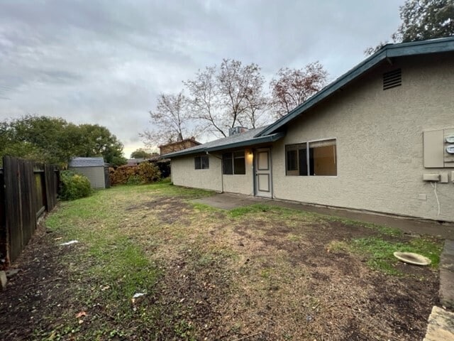 Building Photo - 5813 Hazel Ave