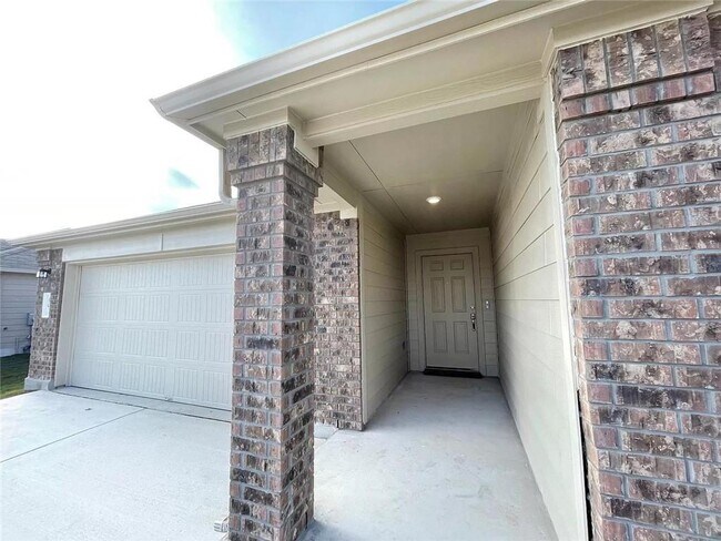 Photo - 103 Ulmus St