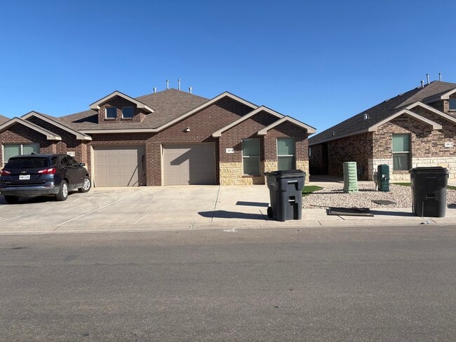 Building Photo - 1907 Langford Ave